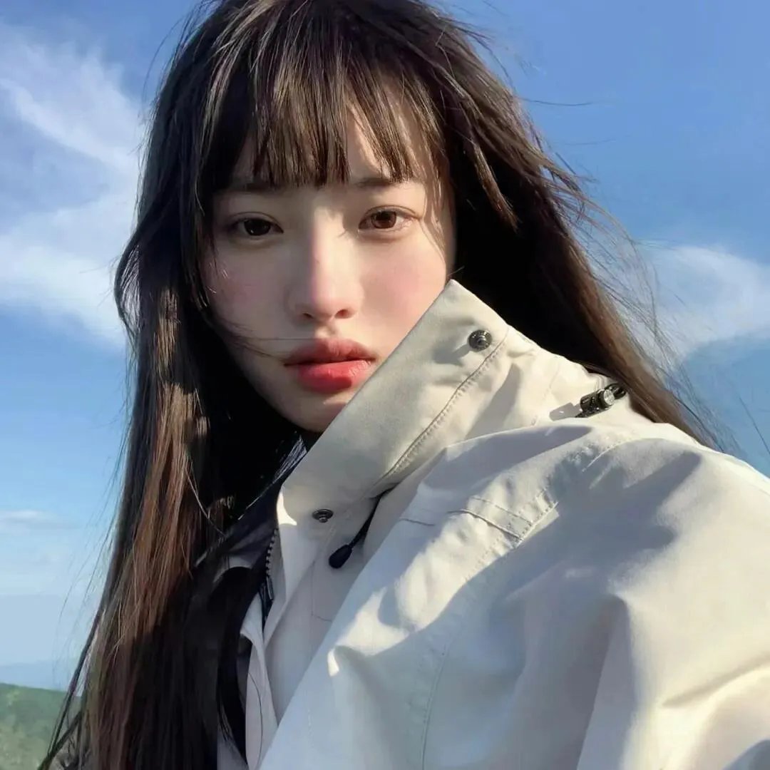 采蘑菇的夫妇 海报